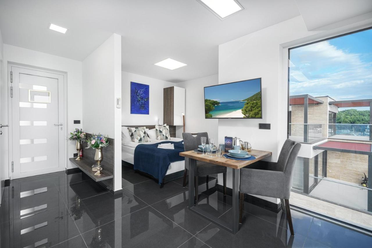 Alexandra Apartments Tribalj エクステリア 写真