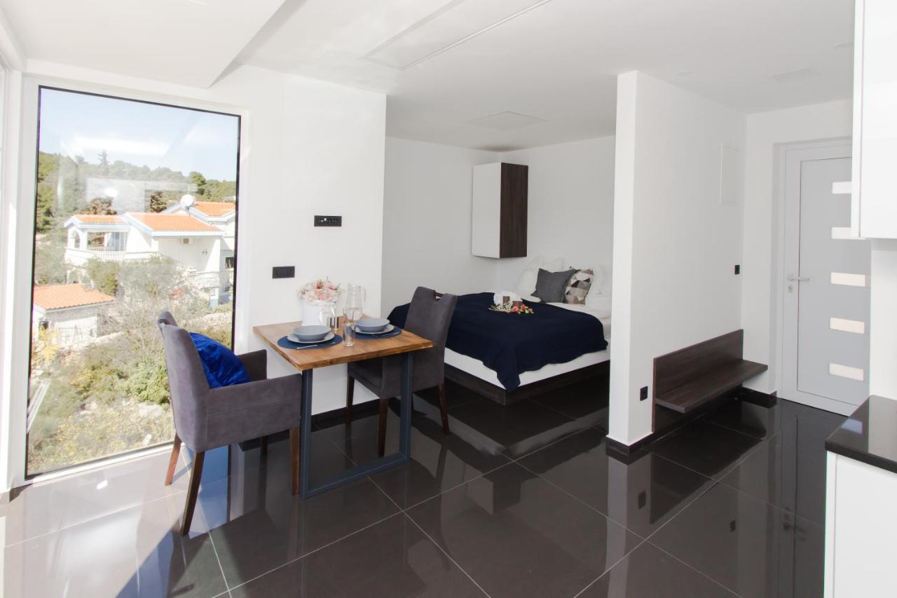 Alexandra Apartments Tribalj エクステリア 写真